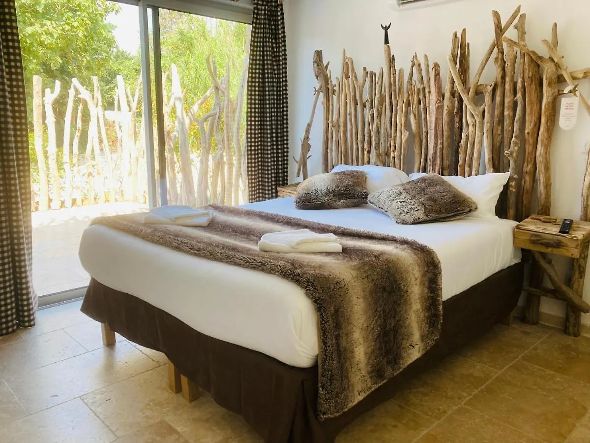 Manade Des Baumelles Bed & Breakfast Saintes-Maries-de-la-Mer 3*,