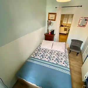 En Rez-de-chaussé, De 21m 2 Appartement
